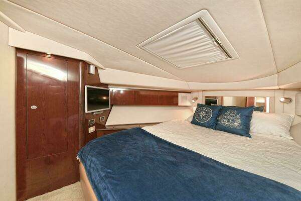 Sea Ray 44 Sedan Bridge Yacht For Sale