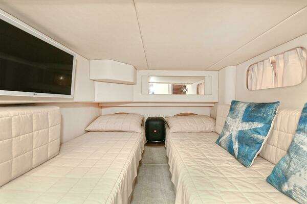 Sea Ray 44 Sedan Bridge Yacht For Sale