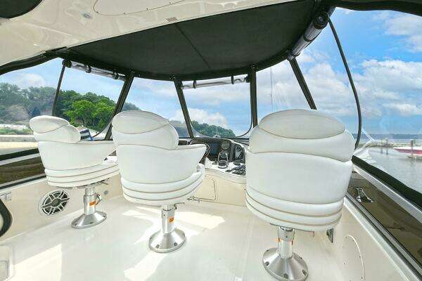 Sea Ray 44 Sedan Bridge Yacht For Sale