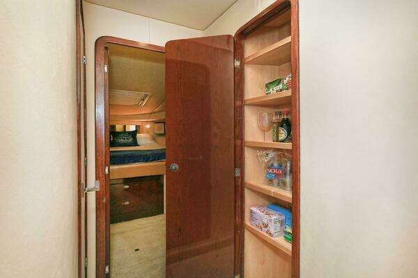 Sea Ray 44 Sedan Bridge Yacht For Sale