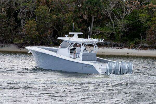 41-ft-BlackWater-2023-High-Performance-BRAMATE-Palm Beach Gardens Florida United States yacht for sale