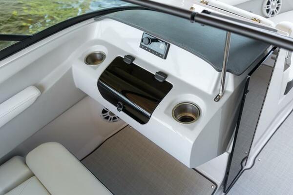 22ft Regal Yacht For Sale