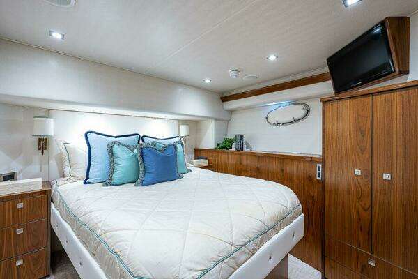 Viking 75 Motoryacht Yacht For Sale