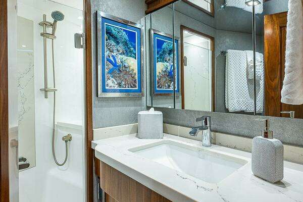 Viking 75 Motoryacht Yacht For Sale