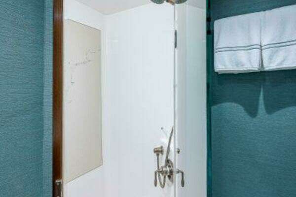 Viking 75 Motoryacht Yacht For Sale