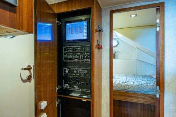 Viking 75 Motoryacht Yacht For Sale