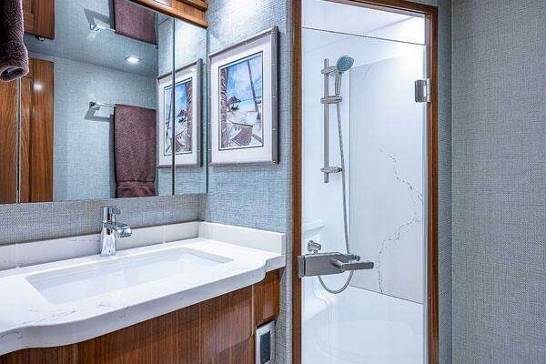 Viking 75 Motoryacht Yacht For Sale