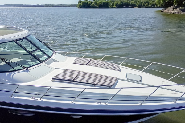 Pilot s Discretion II 45ft Formula Yacht For Sale
