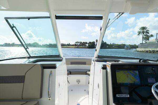 Pursuit DC 325 Dual Console Yacht For Sale