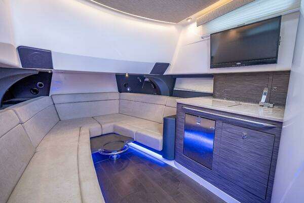 Boston Whaler  Yacht For Sale