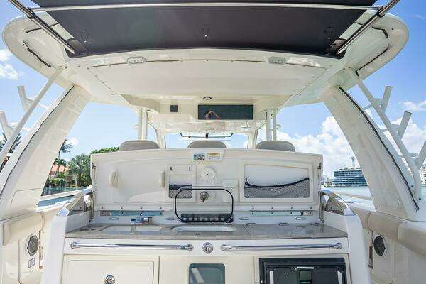 Boston Whaler  Yacht For Sale