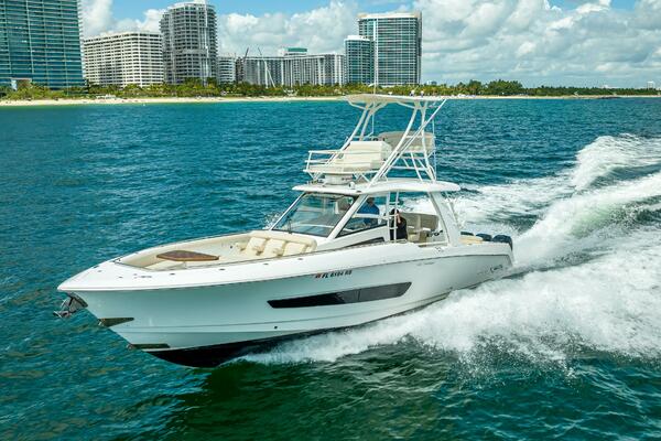 42ft Boston Whaler Yacht For Sale