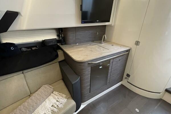 42ft Boston Whaler Yacht For Sale