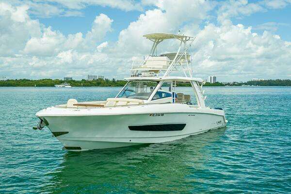 Boston Whaler  Yacht For Sale