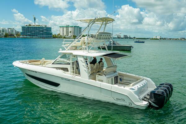 42ft Boston Whaler Yacht For Sale