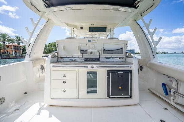 42ft Boston Whaler Yacht For Sale