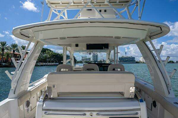 Boston Whaler  Yacht For Sale