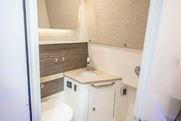 42ft Boston Whaler Yacht For Sale