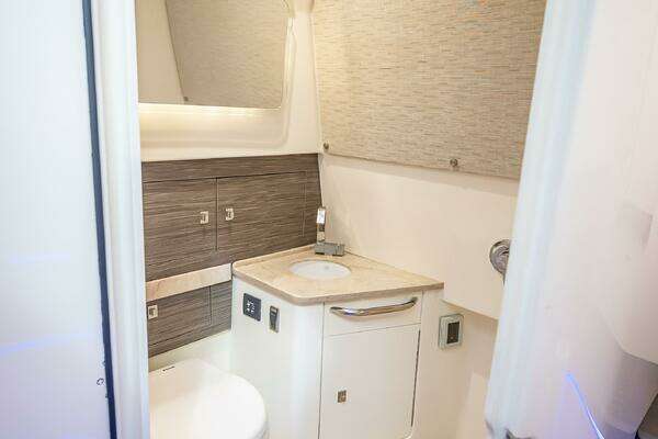 Boston Whaler  Yacht For Sale