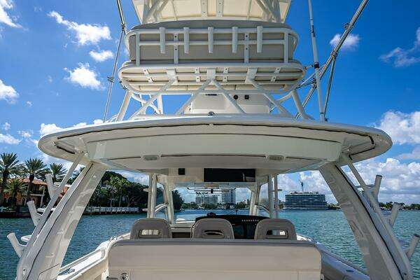 Boston Whaler  Yacht For Sale