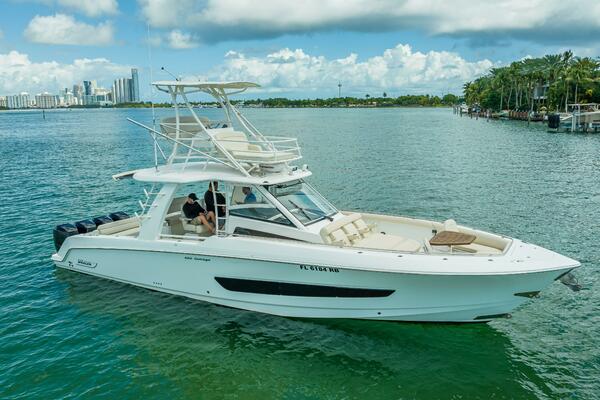42ft Boston Whaler Yacht For Sale