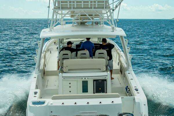 Boston Whaler  Yacht For Sale