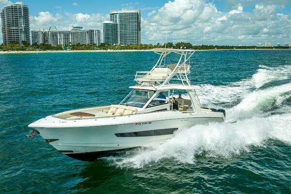 Boston Whaler  Yacht For Sale