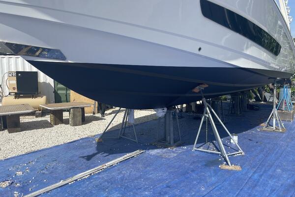 42ft Boston Whaler Yacht For Sale