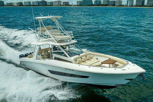 Boston Whaler  Yacht For Sale