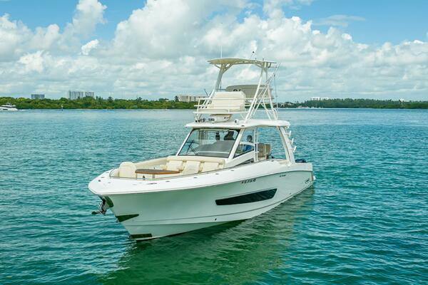 42ft Boston Whaler Yacht For Sale