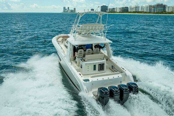 Boston Whaler  Yacht For Sale