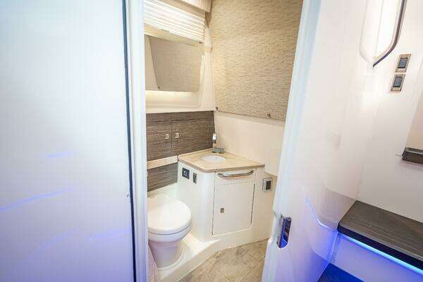 Boston Whaler  Yacht For Sale