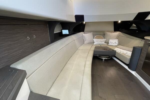 42ft Boston Whaler Yacht For Sale