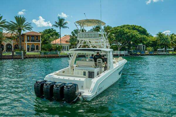 Boston Whaler  Yacht For Sale