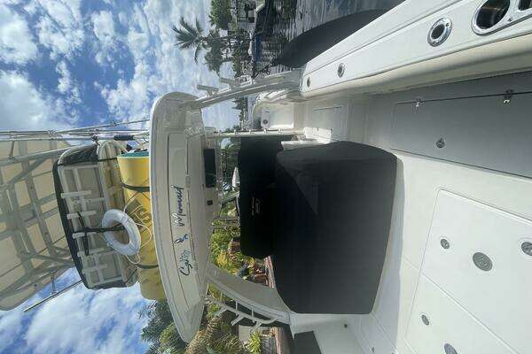Boston Whaler  Yacht For Sale