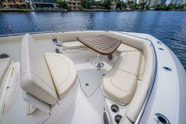 Boston Whaler  Yacht For Sale