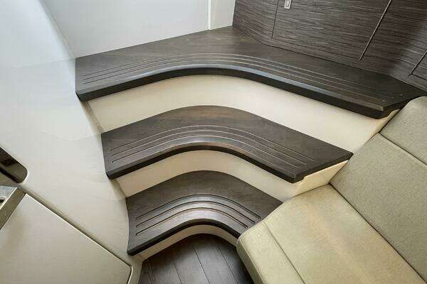 Boston Whaler  Yacht For Sale