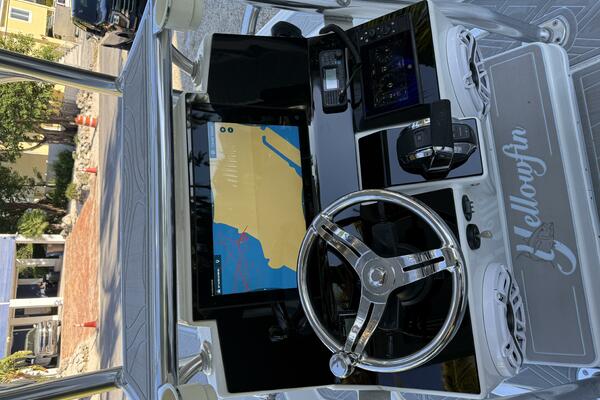 24ft Yellowfin Yacht For Sale