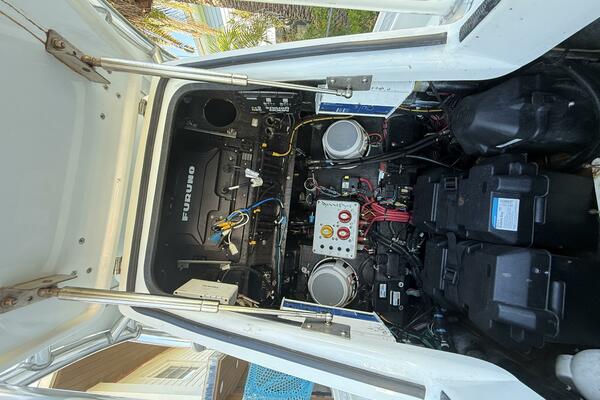 24ft Yellowfin Yacht For Sale