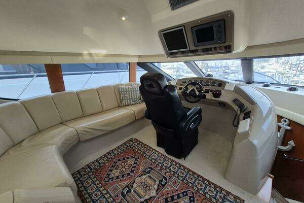 Carver 560 Voyager Yacht For Sale