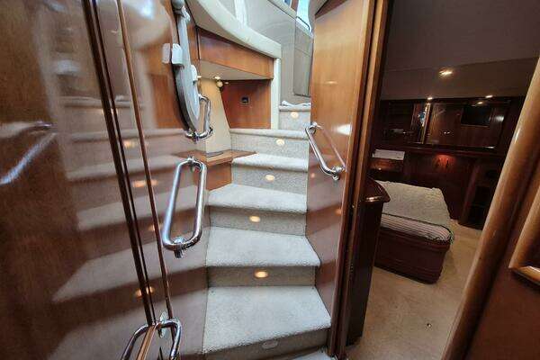 Carver 560 Voyager Yacht For Sale