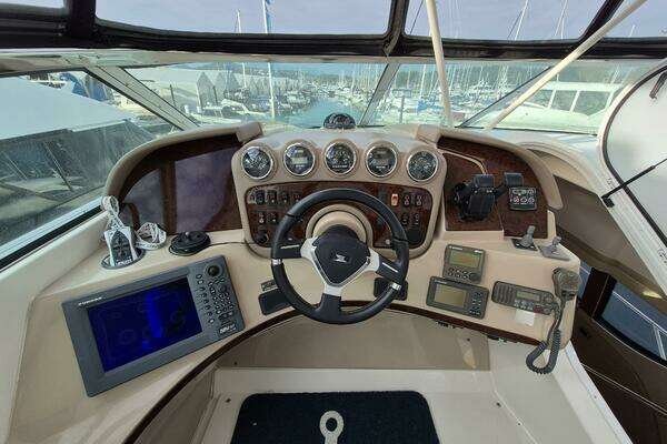 Carver 560 Voyager Yacht For Sale