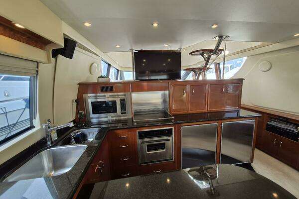 Carver 560 Voyager Yacht For Sale