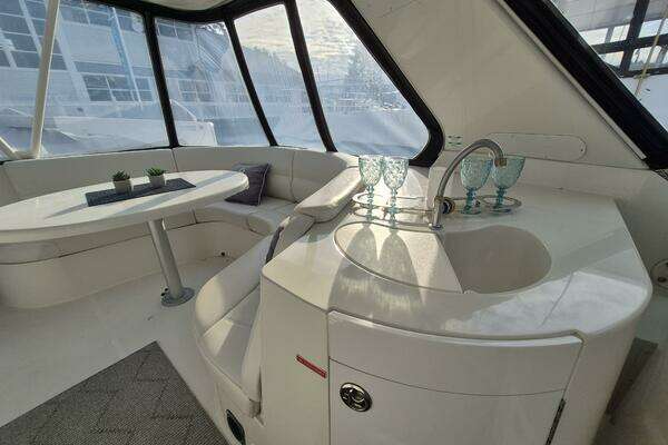 Carver 560 Voyager Yacht For Sale