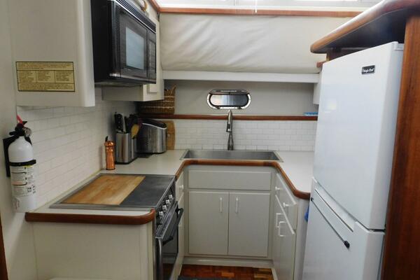 La Vida 44ft Carver Yacht For Sale