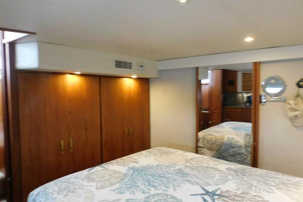 La Vida 44ft Carver Yacht For Sale