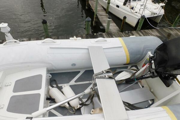 La Vida 44ft Carver Yacht For Sale