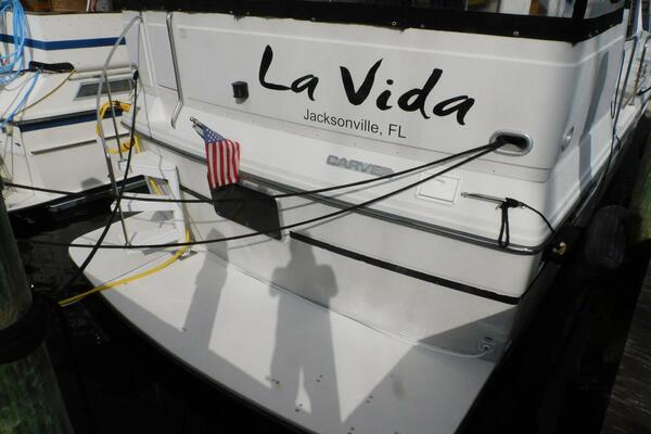 La Vida 44ft Carver Yacht For Sale