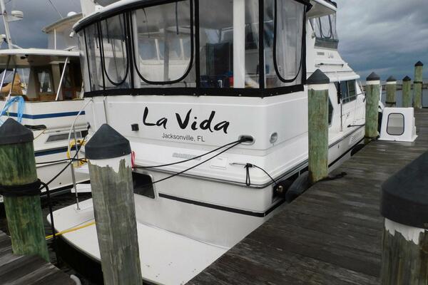La Vida 44ft Carver Yacht For Sale