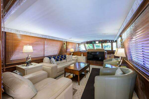 Photo of the 1987 Hatteras 63 Motor Yacht "Phantom"